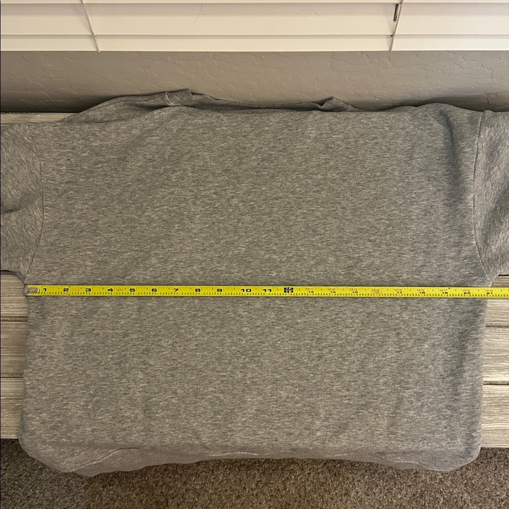 Evereve Gray Heart Graphic Sweatshirt Pima Cotton Crewneck Pullover M - Picture 9 of 10